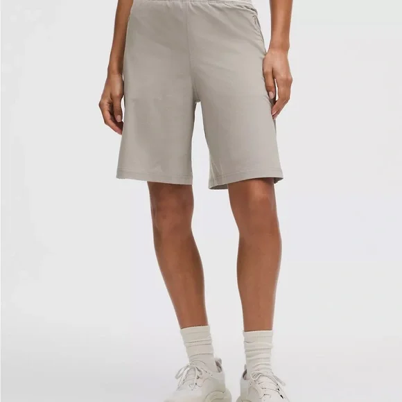 NWT LULULEMON - Swift Relaxed Short 9" Logo Waist - $78 - XL - Picture 2 of 11